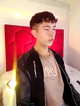 Snapshot of Noah_Xitruxx chatting on 12/05/25, 12:36 Noah Xitruxx online show from 12/05/25, 12:36