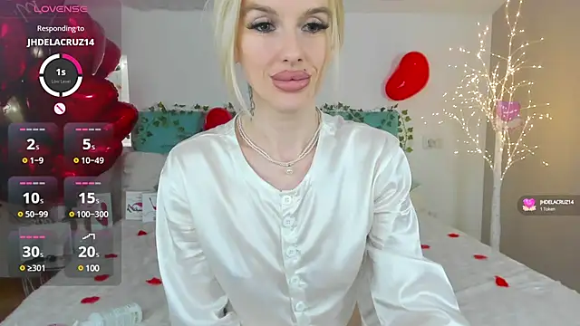 Lana kitty   online show from 02/17/25, 04:20