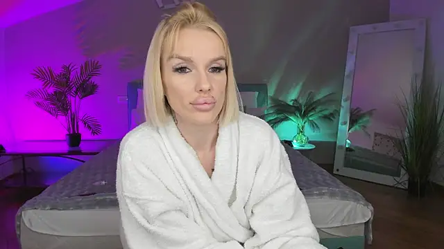 Lana kitty   online show from 07/23/26, 04:32