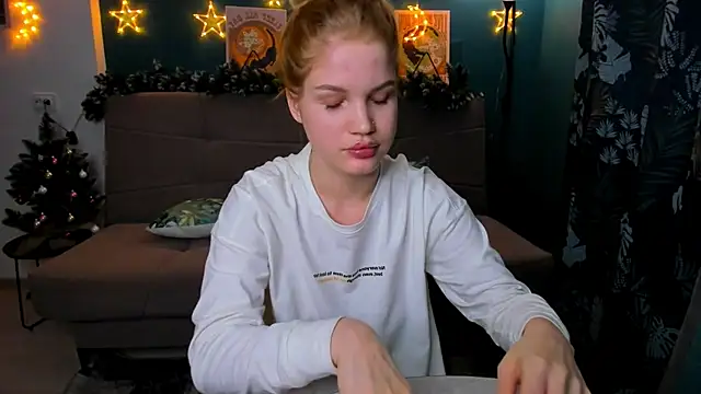 Xloe Queen online show from 12/26/24, 06:33