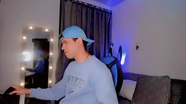 Snapshot of joe_jhon chatting on 03/08/25, 03:02 joe jhon online show from 03/08/25, 03:02