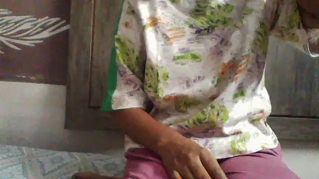 Snapshot of shalini_fire chatting on 12/02/25, 10:53 shalini fire online show from 12/02/25, 10:53