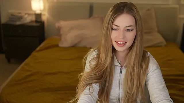 Maggie tenderness online show from 10/03/25, 10:51