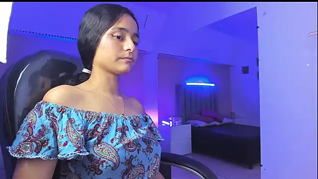 Giselle Roldan online show from 05/24/26, 04:17