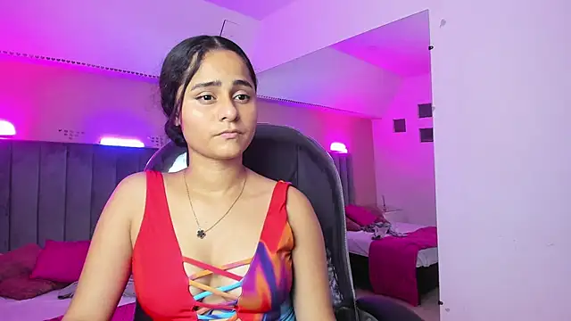 Giselle Roldan online show from 06/06/26, 04:17