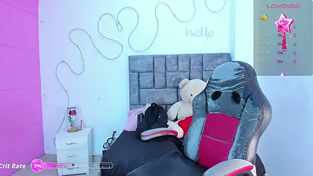 jisoo   online show from 11/14/25, 12:37