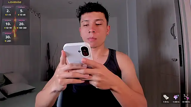 NathanGreyX online show from 02/04/25, 11:05