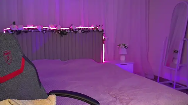 Snapshot of PamelamyDreamys chatting on 09/15/25, 12:49 PamelamyDreamys online show from 09/15/25, 12:49