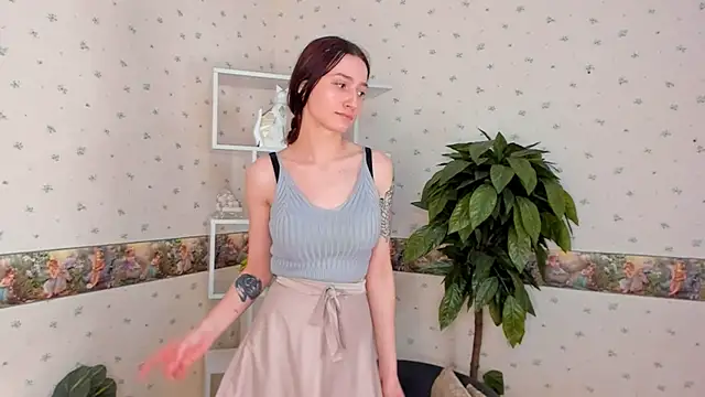 Snapshot of DarlineFrake chatting on 12/09/24, 07:39 DarlineFrake online show from 12/09/24, 07:39