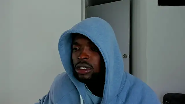 Snapshot of Dylan_Taylor chatting on 11/02/25, 03:31 Dylan Taylor online show from 11/02/25, 03:31