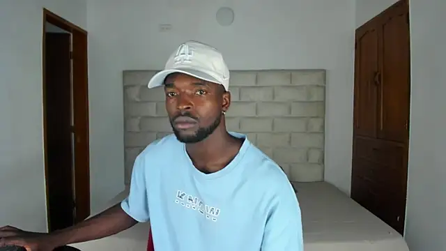 Snapshot of Dylan_Taylor chatting on 11/07/25, 11:54 Dylan Taylor online show from 11/07/25, 11:54