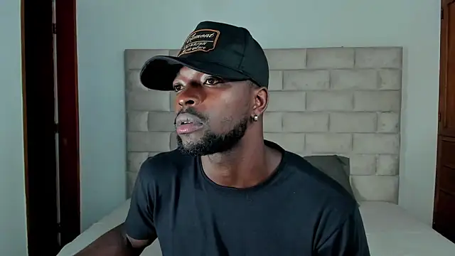 Snapshot of Dylan_Taylor chatting on 11/15/25, 12:13 Dylan Taylor online show from 11/15/25, 12:13