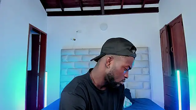 Snapshot of Dylan_Taylor chatting on 11/28/25, 12:41 Dylan Taylor online show from 11/28/25, 12:41