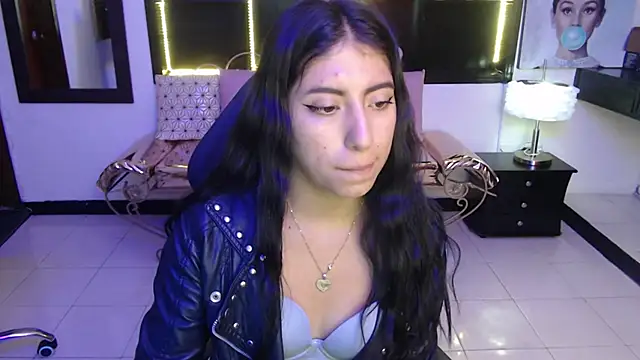 Angela Diaz  online show from 01/13/25, 12:35