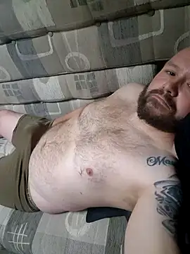 Snapshot of stocky42 chatting on 12/05/24, 02:44 stocky42 online show from 12/05/24, 02:44