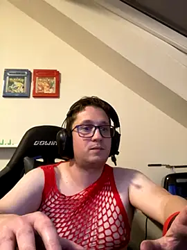 Snapshot of Stiiier1992 chatting on 10/30/25, 03:30 Stiiier1992 online show from 10/30/25, 03:30