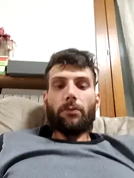 Snapshot of dariodario chatting on 10/13/25, 10:04 dariodario online show from 10/13/25, 10:04