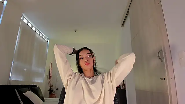 AnabelWolf online show from 01/25/25, 02:03