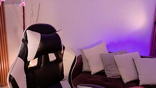 AnabelWolf online show from 06/18/26, 03:27