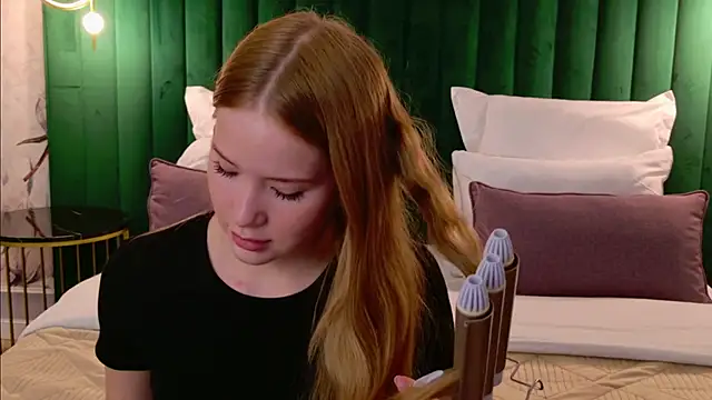 MichelleReid online show from 09/24/25, 03:10