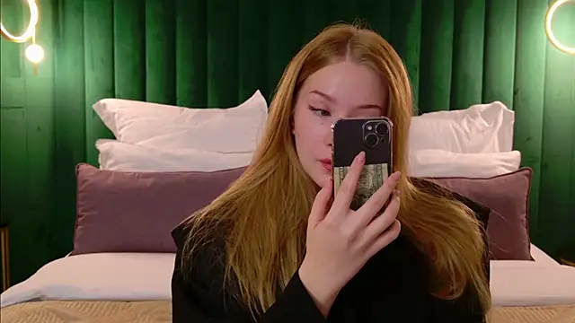 MichelleReid online show from 10/01/25, 03:12