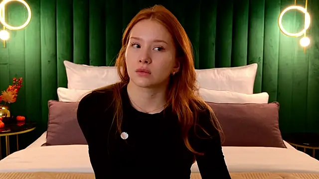 MichelleReid online show from 10/16/25, 03:07