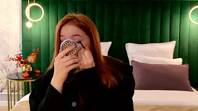 MichelleReid online show from 10/17/25, 03:10