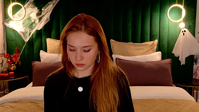 MichelleReid online show from 10/27/25, 03:10