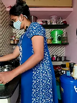 Snapshot of Tamil_Shalini_Lustyy chatting on 09/16/25, 05:08 Tamil Shalini Lustyy online show from 09/16/25, 05:08