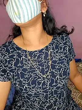 Snapshot of Tamil_Shalini_Lustyy chatting on 09/17/25, 05:03 Tamil Shalini Lustyy online show from 09/17/25, 05:03