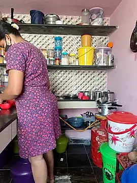 Snapshot of Tamil_Shalini_Lustyy chatting on 10/12/25, 06:34 Tamil Shalini Lustyy online show from 10/12/25, 06:34