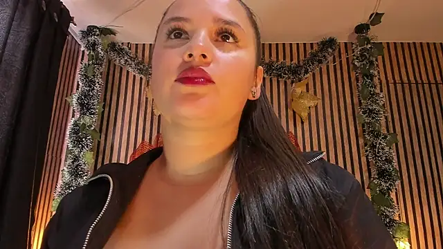 Victoria Ponce1 online show from 12/14/24, 09:13