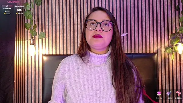 Snapshot of Victoria_Ponce1 chatting on 09/24/25, 08:34 Victoria Ponce1 online show from 09/24/25, 08:34