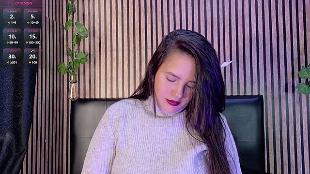 Snapshot of Victoria_Ponce1 chatting on 09/30/25, 08:47 Victoria Ponce1 online show from 09/30/25, 08:47