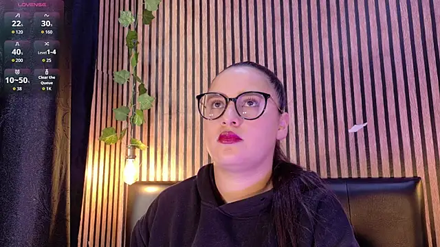 Snapshot of Victoria_Ponce1 chatting on 10/02/25, 08:38 Victoria Ponce1 online show from 10/02/25, 08:38