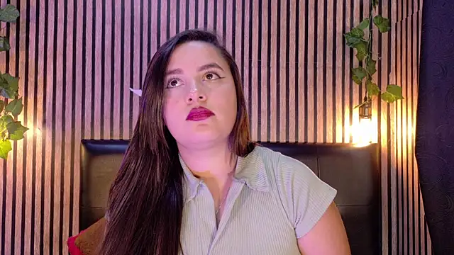 Snapshot of Victoria_Ponce1 chatting on 10/06/25, 07:44 Victoria Ponce1 online show from 10/06/25, 07:44