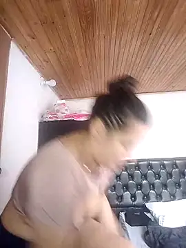 Snapshot of Victoria_Ponce1 chatting on 10/12/25, 06:51 Victoria Ponce1 online show from 10/12/25, 06:51