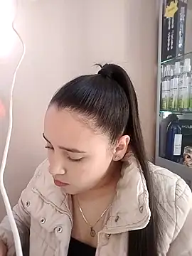 Snapshot of Victoria_Ponce1 chatting on 10/29/25, 05:25 Victoria Ponce1 online show from 10/29/25, 05:25