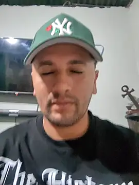 wuuyffjjhg online show from 08/08/26, 02:14