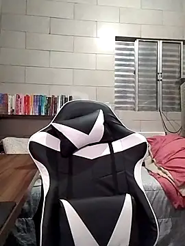 Snapshot of Babydol18_ chatting on 09/17/25, 05:36 Babydol18 online show from 09/17/25, 05:36