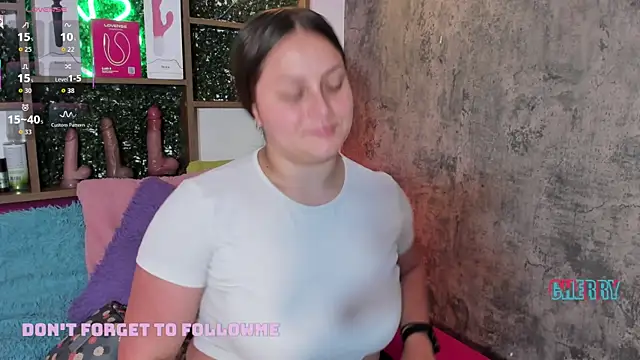 Snapshot of cherry_coper chatting on 11/13/25, 12:37 cherry coper online show from 11/13/25, 12:37