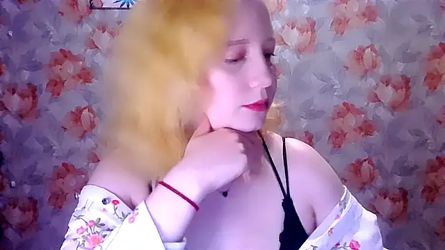 Snapshot of MelxMellie chatting on 05/14/26, 04:47 MelxMellie online show from 05/14/26, 04:47