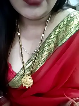 Snapshot of Mayuri77 chatting on 11/19/25, 05:24 Mayuri77 online show from 11/19/25, 05:24