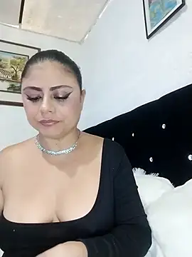 Snapshot of ElizabethWeil chatting on 02/17/26, 03:08 ElizabethWeil online show from 02/17/26, 03:08