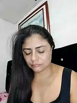 Snapshot of ElizabethWeil chatting on 05/15/26, 12:56 ElizabethWeil online show from 05/15/26, 12:56