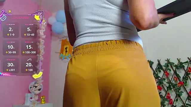 Snapshot of GeorginaBianco chatting on 10/02/25, 12:23 GeorginaBianco online show from 10/02/25, 12:23