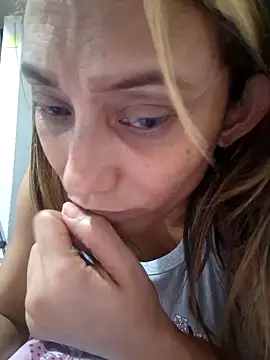 Snapshot of salome_drasin chatting on 05/15/26, 11:01 salome drasin online show from 05/15/26, 11:01