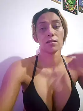 Snapshot of salome_drasin chatting on 05/27/26, 05:26 salome drasin online show from 05/27/26, 05:26
