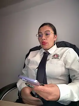 LIZ-06  online show from 10/01/25, 01:50