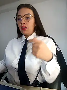 LIZ-06  online show from 10/22/25, 03:34